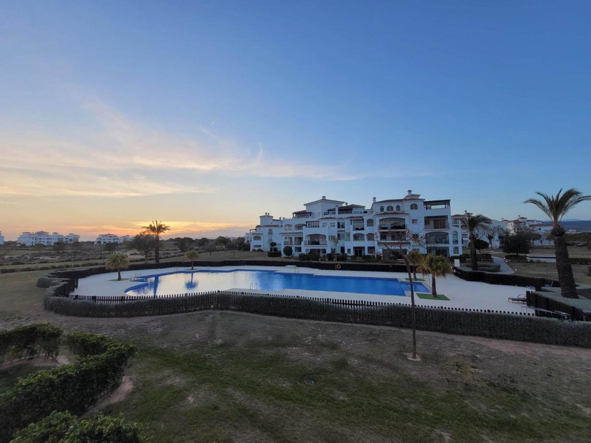 Belle Vue Sur La Piscine Apartment Sucina Bagian luar foto