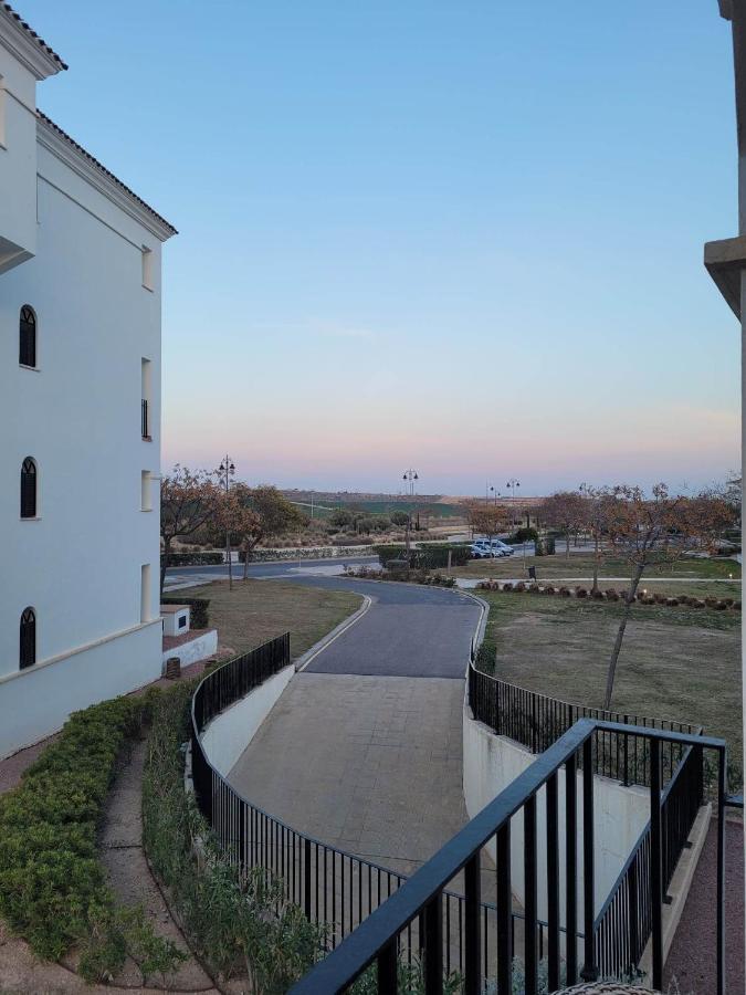 Belle Vue Sur La Piscine Apartment Sucina Bagian luar foto