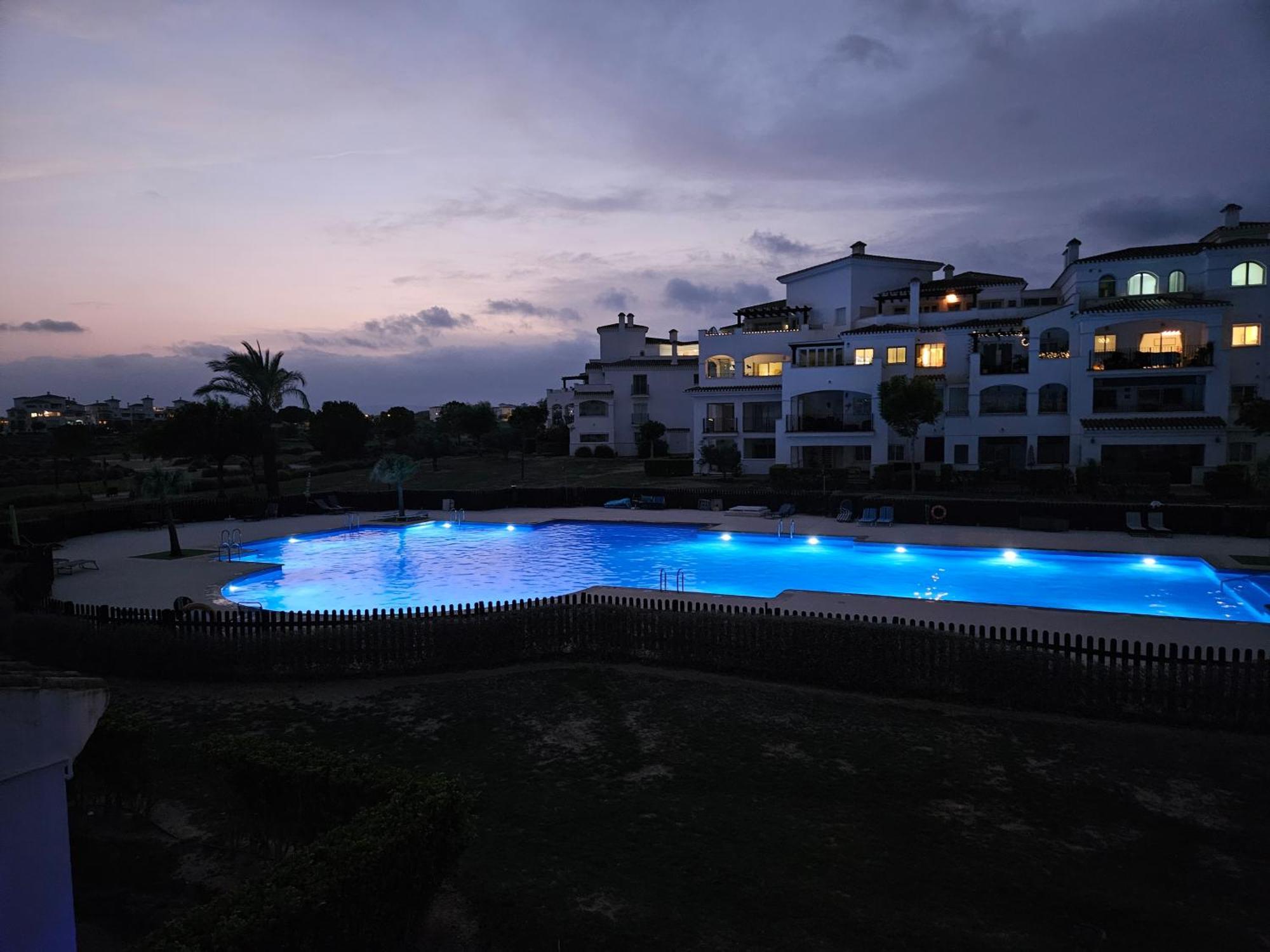 Belle Vue Sur La Piscine Apartment Sucina Bagian luar foto